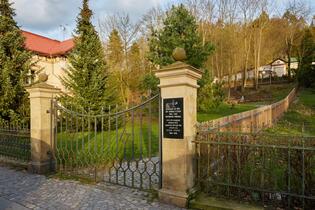 Trutnov, Persönlichkeiten, Konrad Kühn, Denkmal der ehemaligen Synagoge