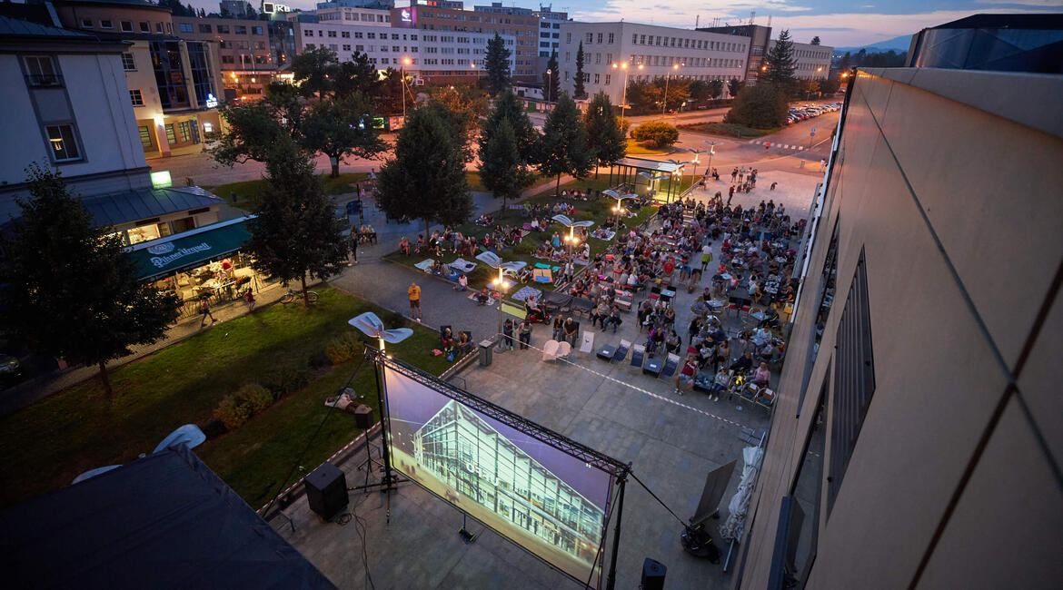 Trutnov, Společenské centrum Uffo, Letní kino v Caffé Uffo